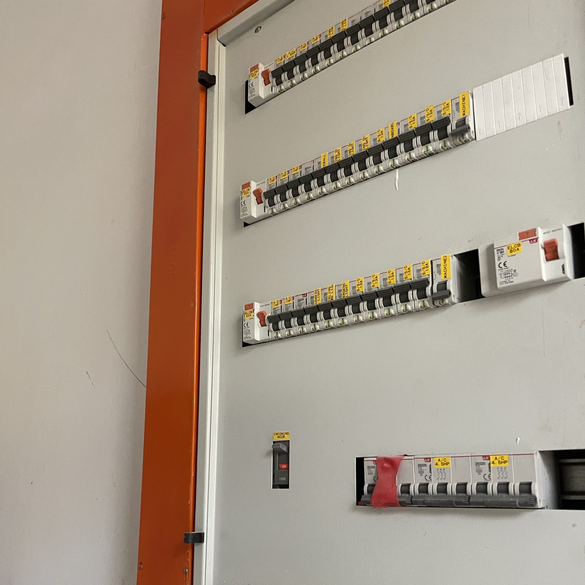 66F9EE63-06A1-405A-8D96-A83D2C043276